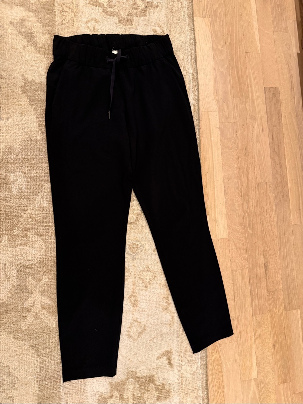lululemon Black Women's Drawstring Track Joggers Mid Rise